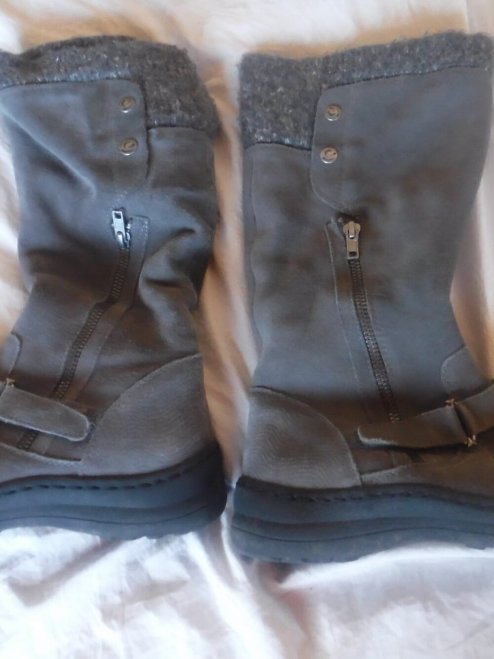 Baretraps Womens gray Winter Ankle Boots Womens Size 7  1/2 M Pre Owned